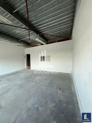 Local d'activité / Entrepôt - 407 m²