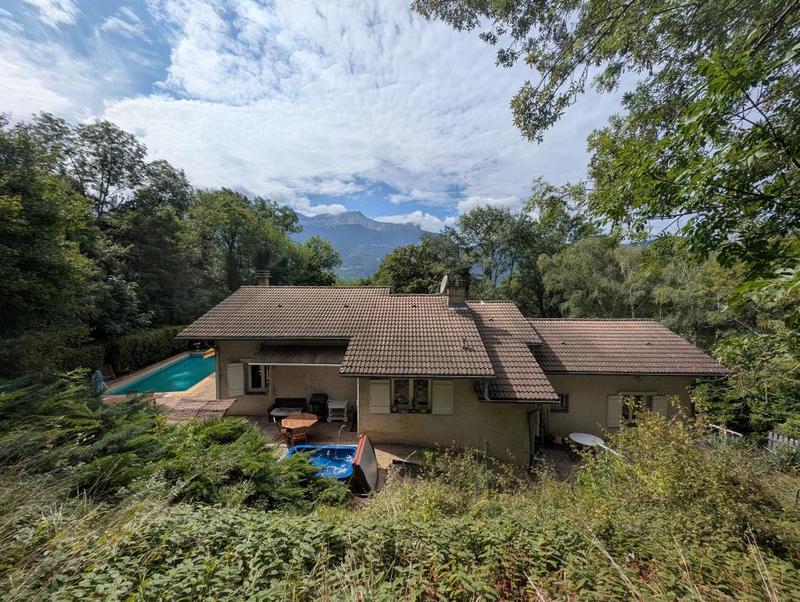 Villa - 205 m² - 5 pièces