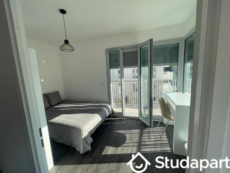 Chambre - 11 m² - 1 pièce