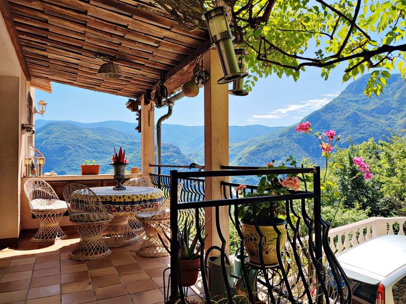 Maison - 142 m² - 5 pièces