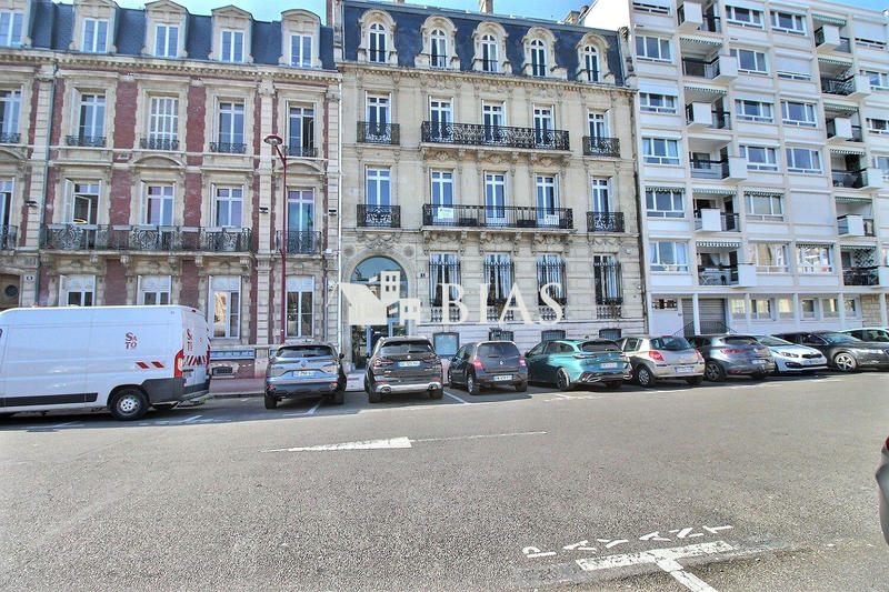 Appartement - 165 m² - 5 pièces