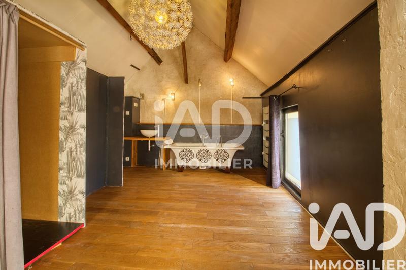 Maison - 223 m² - 8 pièces