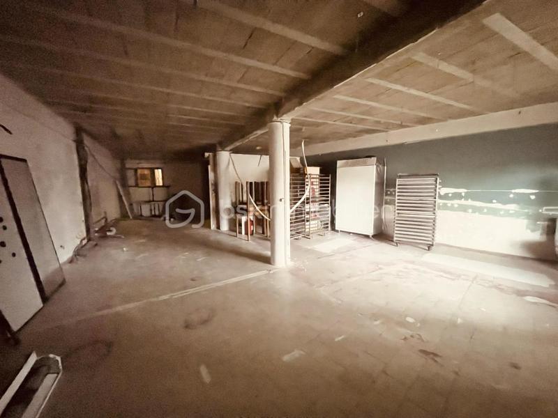 Local commercial - 125 m² - 2 pièces