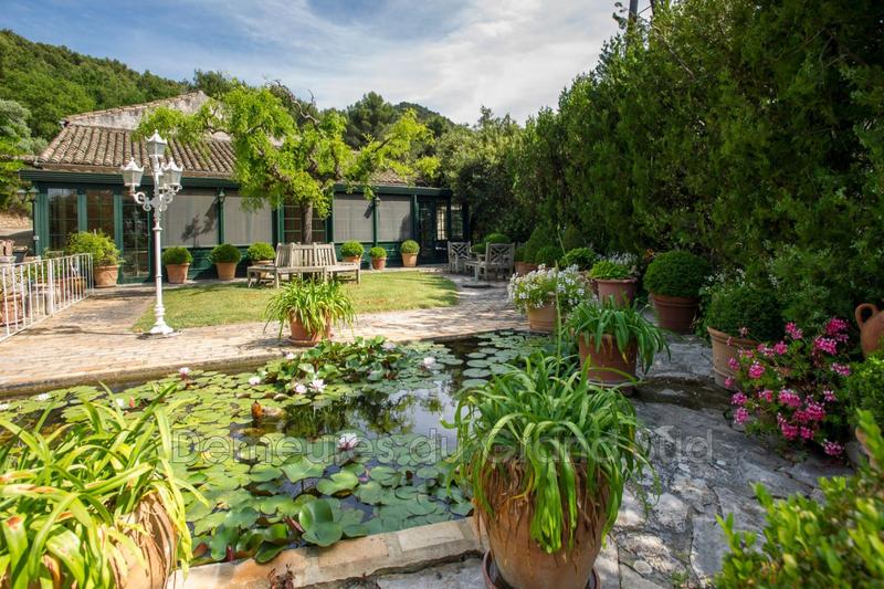 Maison - 365 m² - 10 pièces