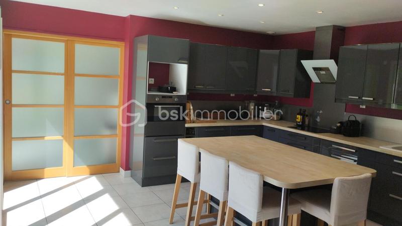 Maison en pierre - 170 m² - 9 pièces