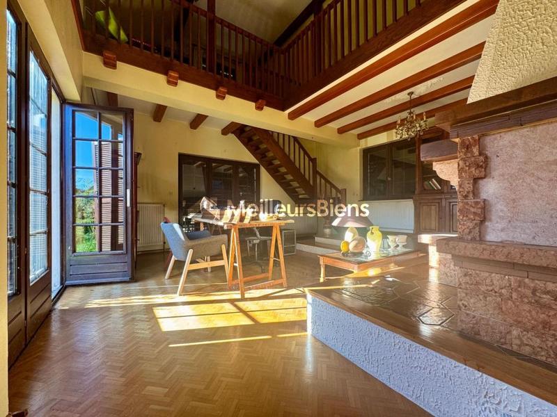 Maison - 180 m² - 6 pièces