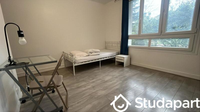 Chambre - 11 m² - 1 pièce