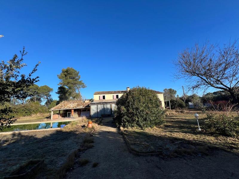 Maison - 180 m² - 6 pièces