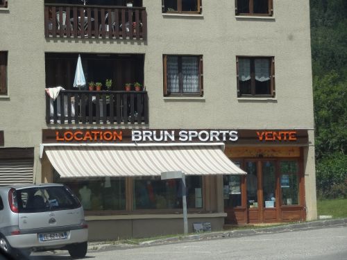Brun sports