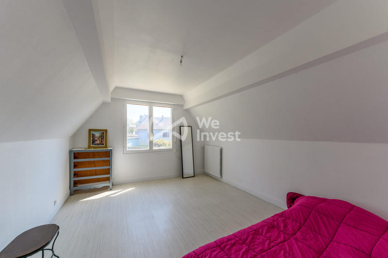 Maison - 180 m² - 8 pièces