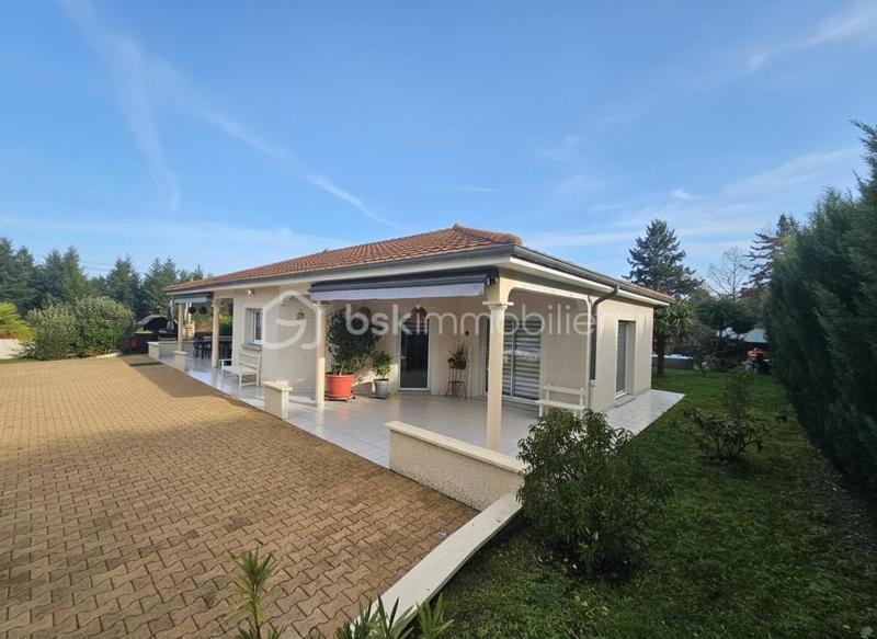Maison - 140 m² - 5 pièces