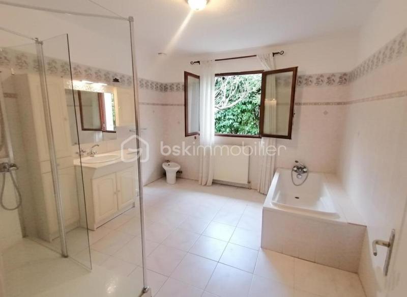 Maison - 106 m² - 5 pièces