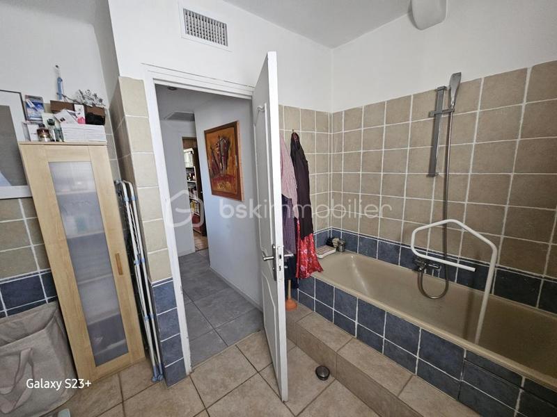 Villa - 192 m² - 9 pièces