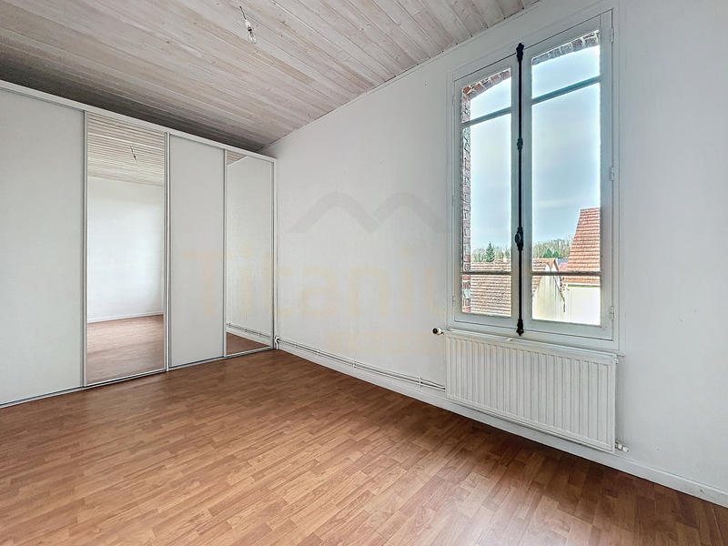 Maison - 94 m² - 5 pièces