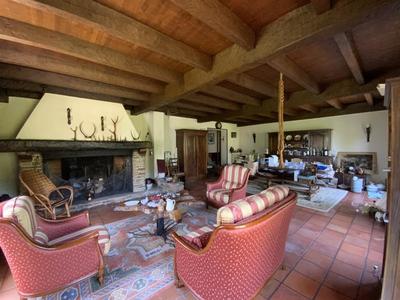 Maison - 165 m² - 8 pièces