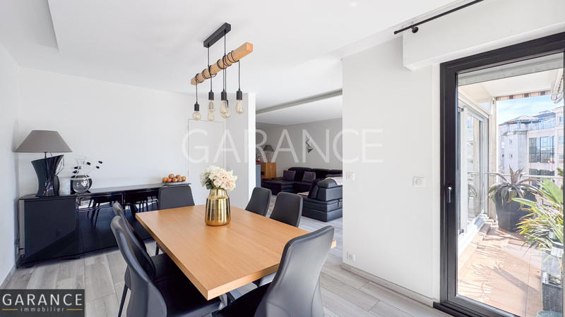 Appartement - 95 m² - 4 pièces