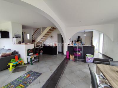 Maison - 142 m² - 7 pièces