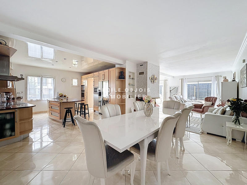 Maison contemporaine - 160 m² - 6 pièces