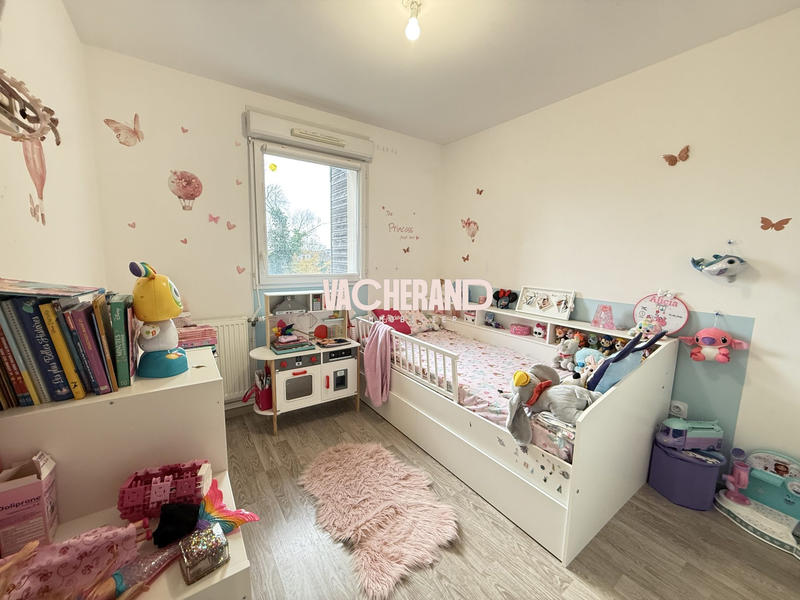 Appartement - 80 m² - 4 pièces