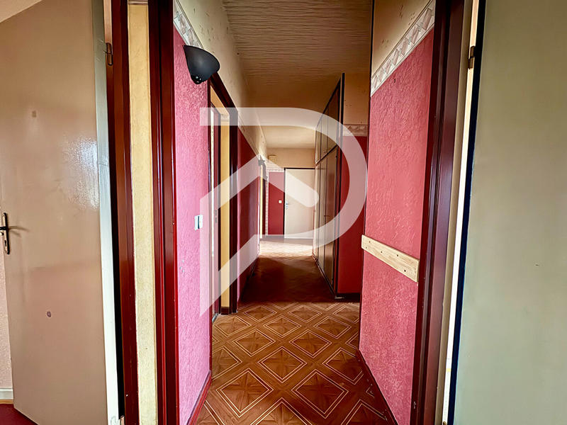 Appartement - 99 m² - 5 pièces