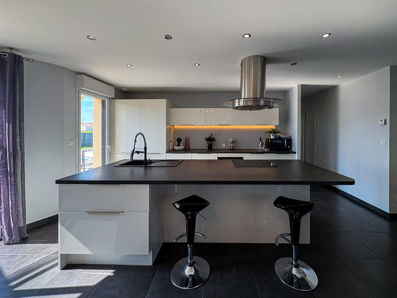 Maison - 103 m² - 5 pièces