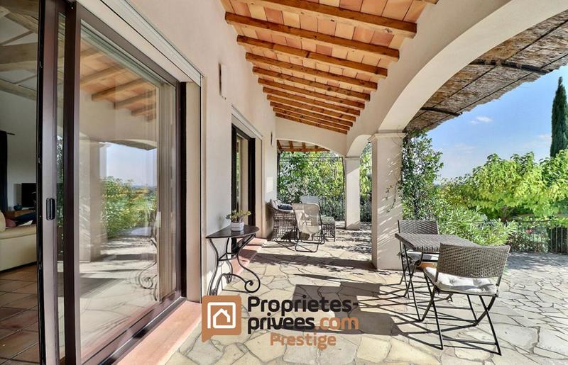 Demeure - 255 m² - 7 pièces