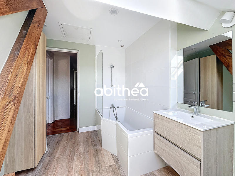 Maison - 182 m² - 6 pièces