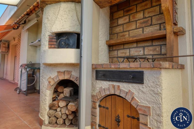 Appartement - 93 m² - 4 pièces