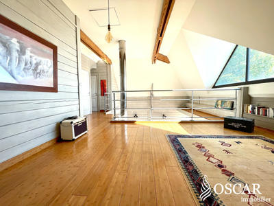 Maison - 209 m² - 7 pièces