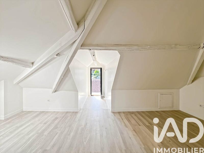 Maison - 202 m² - 6 pièces