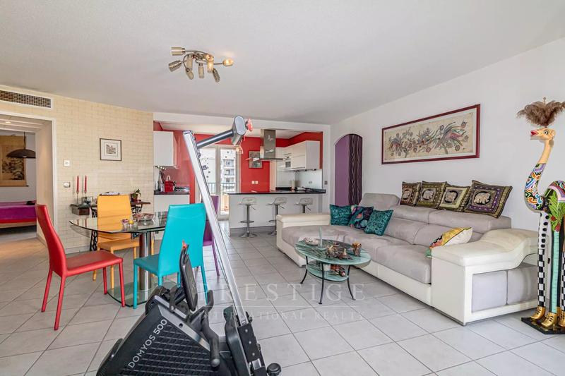 Appartement - 85 m² - 4 pièces