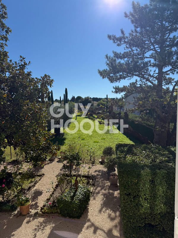 Maison bourgeoise - 680 m² - 20 pièces