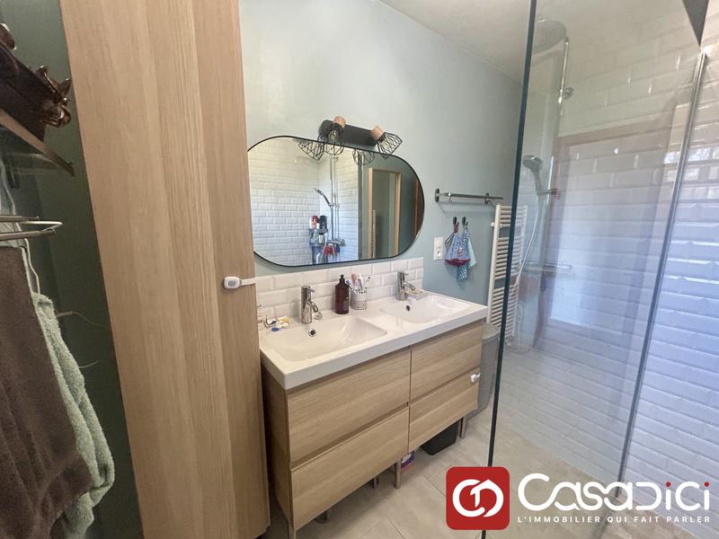 Maison traditionnelle - 110 m² - 5 pièces