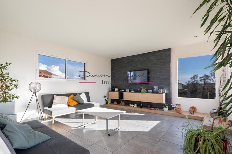 Maison - 141 m² - 7 pièces