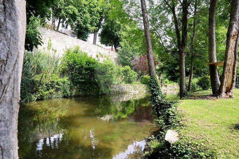 Propriété - 270 m² - 10 pièces