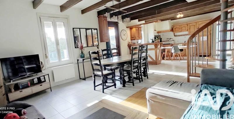 Maison - 94 m² - 5 pièces