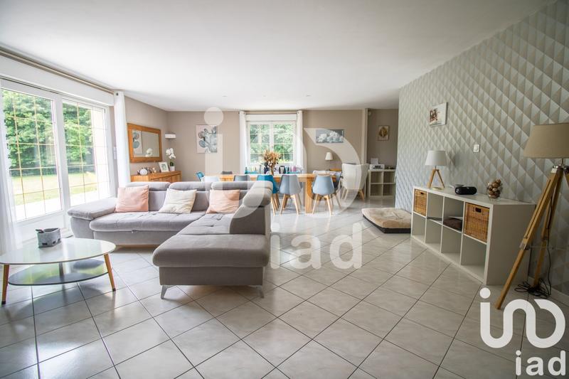 Maison - 163 m² - 8 pièces