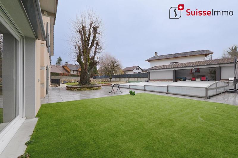 Maison - 295 m² - 10 pièces