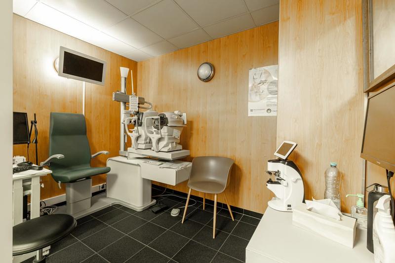 Local commercial - 224 m² - 9 pièces