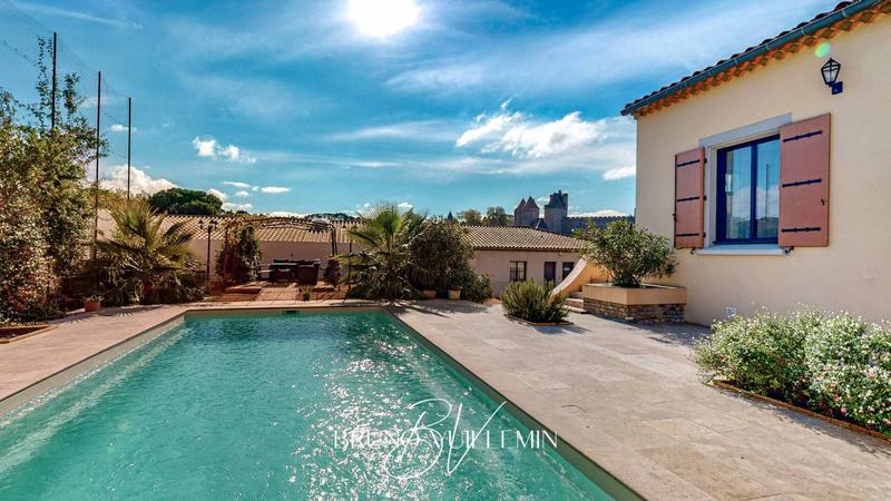 Maison - 413 m² - 12 pièces