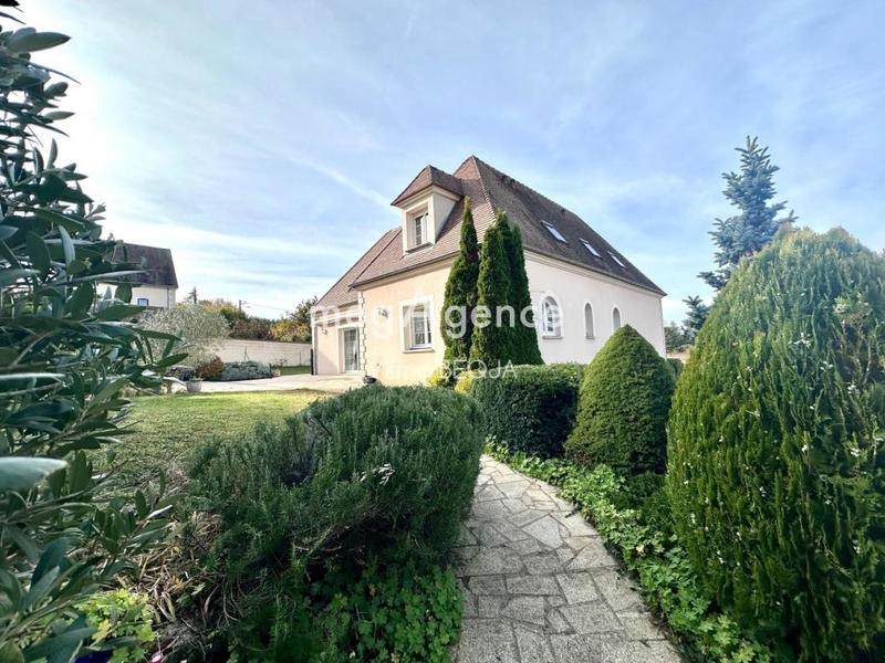Maison - 192 m² - 7 pièces