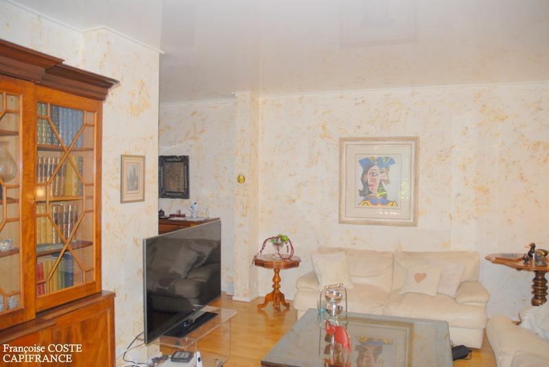 Appartement - 93 m² - 4 pièces