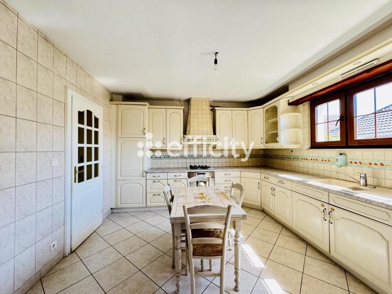 Maison - 195 m² - 5 pièces