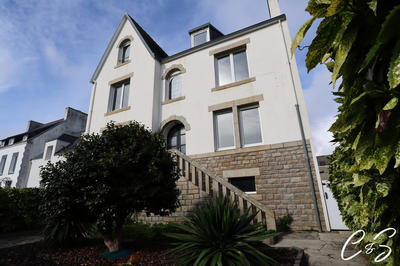 Maison ancienne - 193 m² - 7 pièces