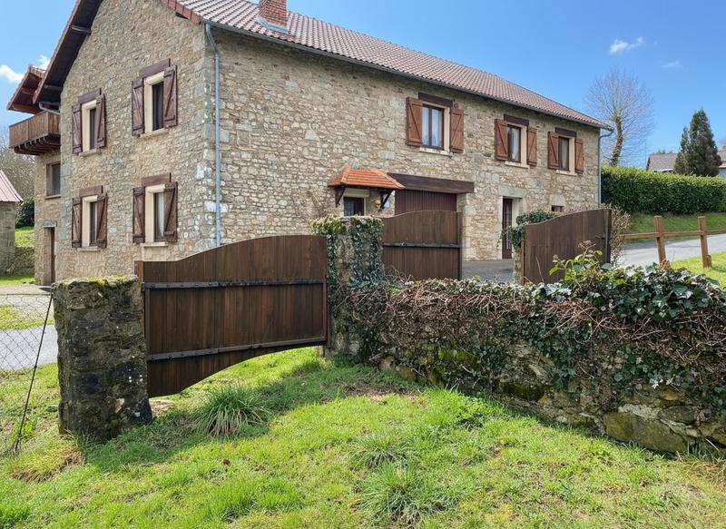Maison - 140 m² - 6 pièces