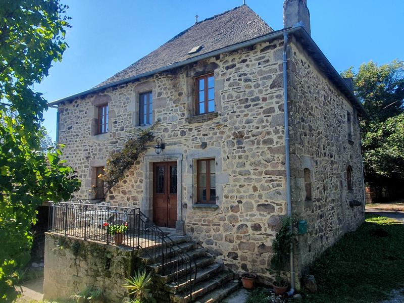 Corps de ferme - 184 m² - 6 pièces