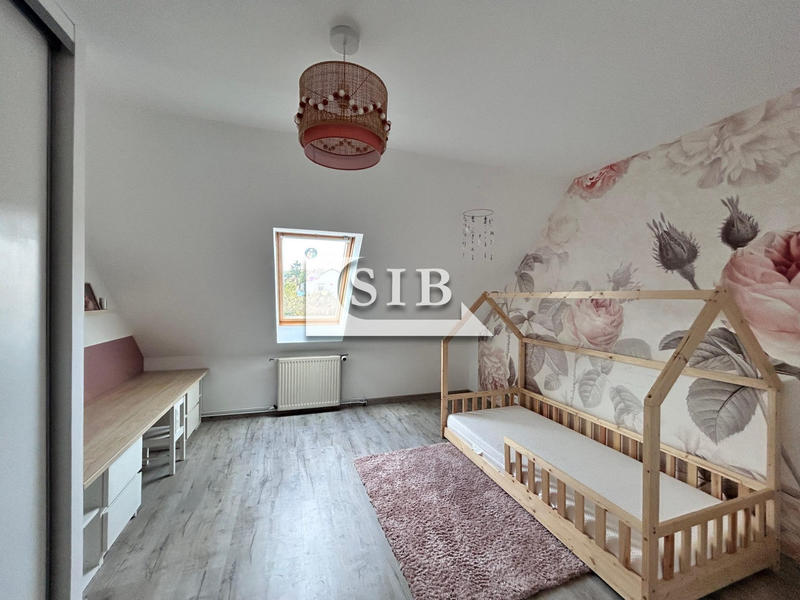 Maison - 168 m² - 8 pièces