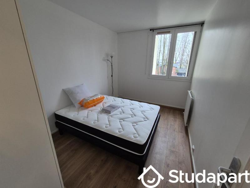 Chambre - 10 m² - 1 pièce