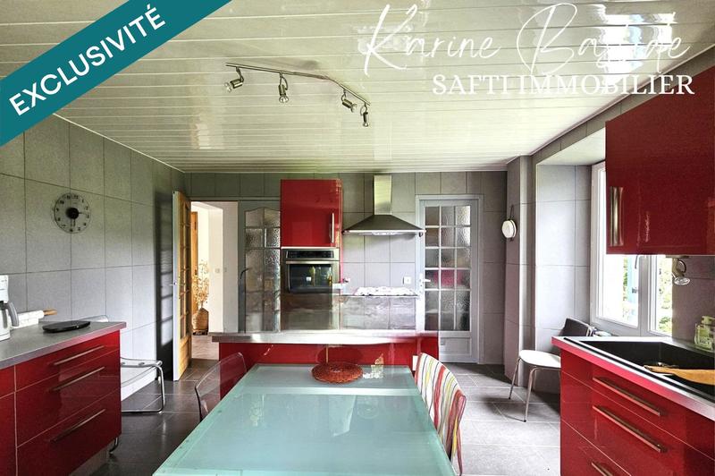 Maison - 270 m² - 12 pièces