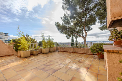 Maison - 250 m² - 5 pièces